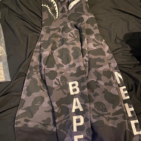 Bape zip up sweater - Picture 4 of 5
